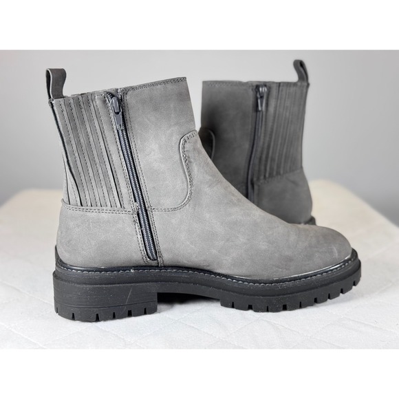 Time and Tru Gray Suede Combat Chelsea Boots Side Zip Lug Sole Women's Size 11 - Picture 4 of 9